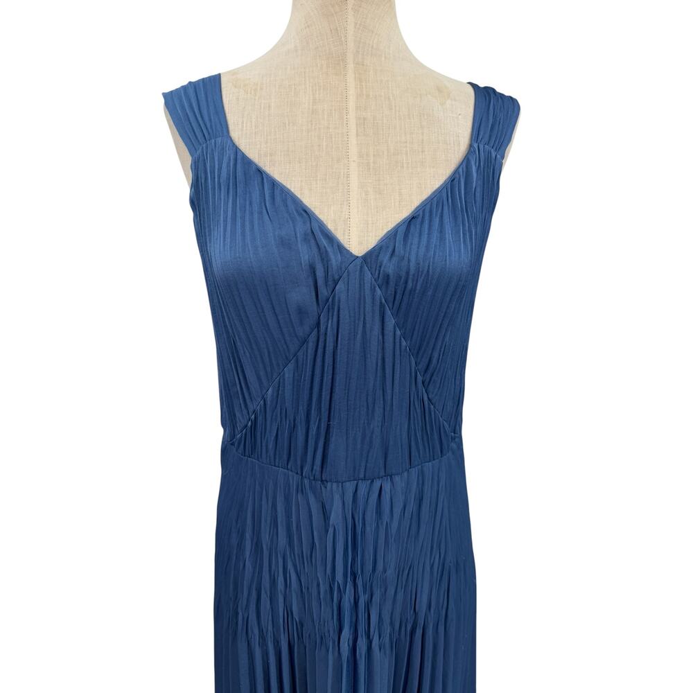 Vince Hydrangea Blue Pleated Midi Dress Sleeveless V-Neck Size Small - Picture 3 of 13